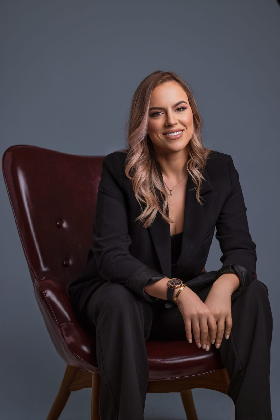 Dr. Ermelinda Mara, Oral Surgery & Cosmetic Dentist at EMAR Dental Clinic